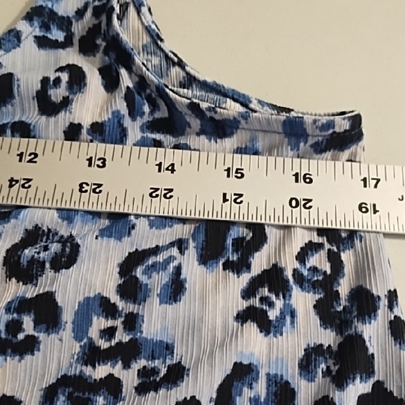 Secret Treasures Blue and Navy/Black Leopard Camisole Shell Top - Picture 4 of 9